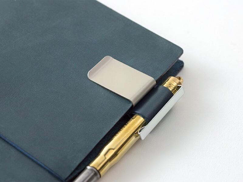 Pen holder